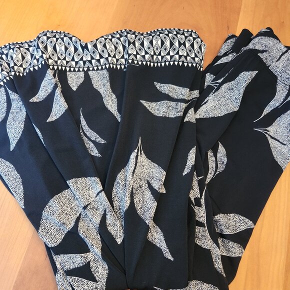 Catherine's Black & White Midi Length Skirt 3X - Picture 3 of 5